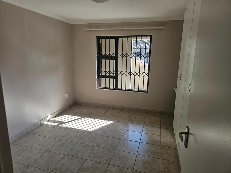 To Let 2 Bedroom Property for Rent in Burgundy Estate Western Cape